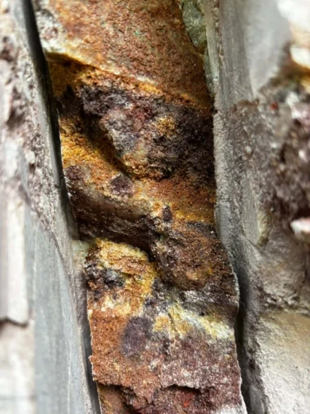 Vista Detalle Canaleta arenisca oxidada